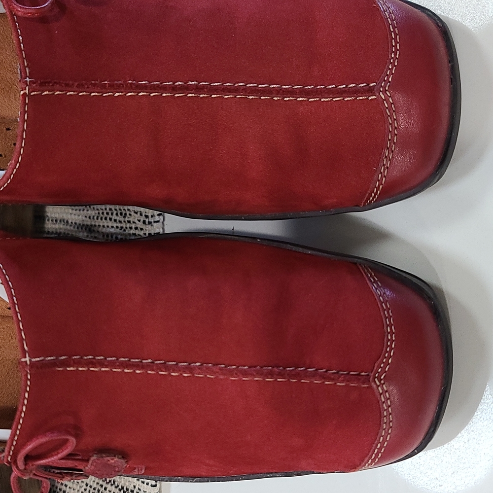 Naturalizer Red Clogs / Mules - image 5